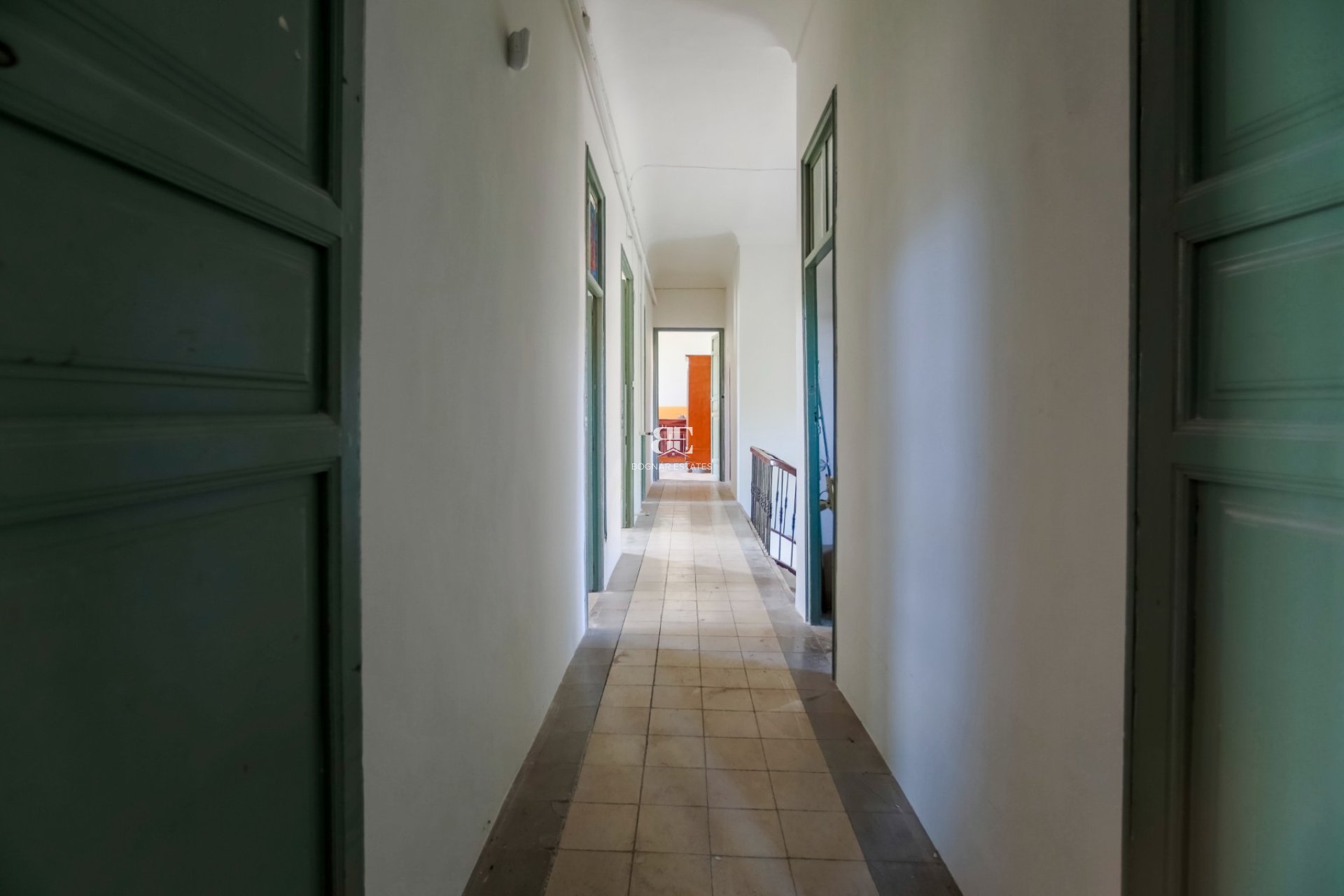 Resale - Villa -
Alicante - Center