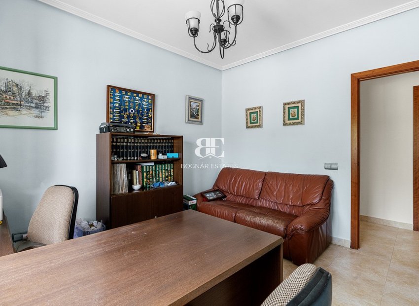 Resale - Villa -
Alicante - Rebolledo