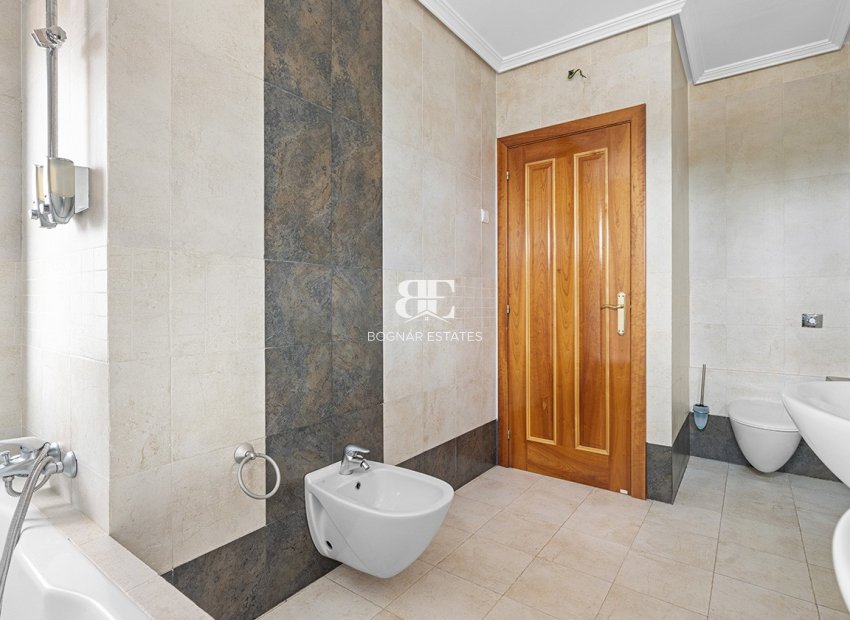 Resale - Villa -
Alicante - Rebolledo