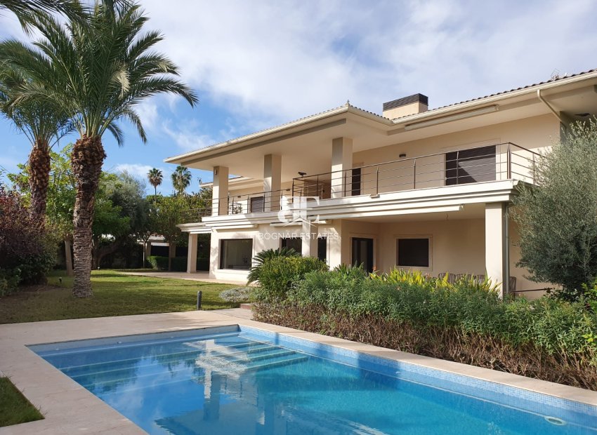 Resale - Villa -
Alicante - Vistahermosa