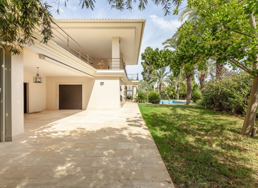 Resale - Villa -
Alicante - Vistahermosa