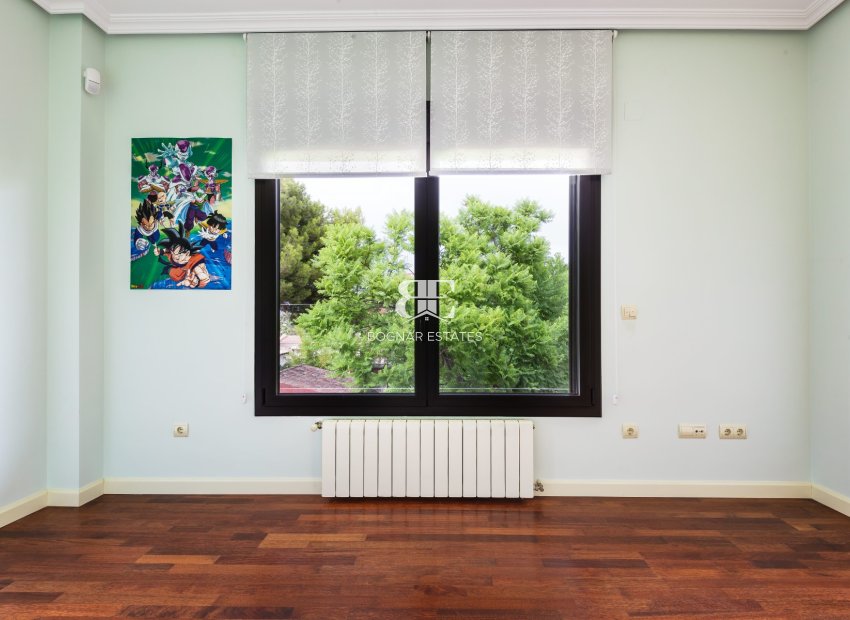 Resale - Villa -
Alicante - Vistahermosa