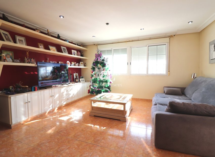 Resale - Villa -
Almoradí - El Saladar