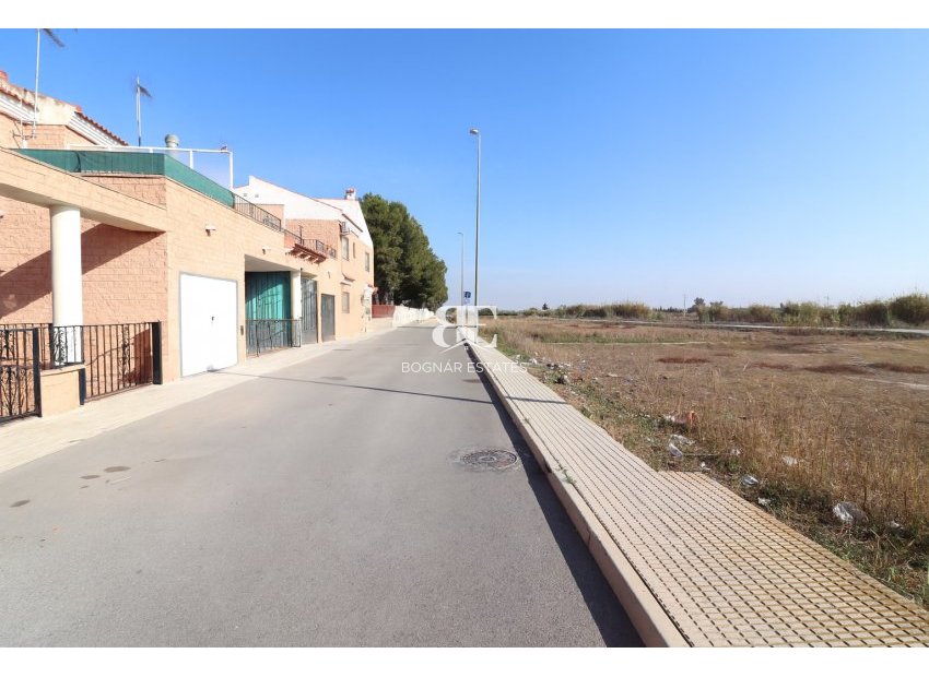 Resale - Villa -
Almoradí - El Saladar