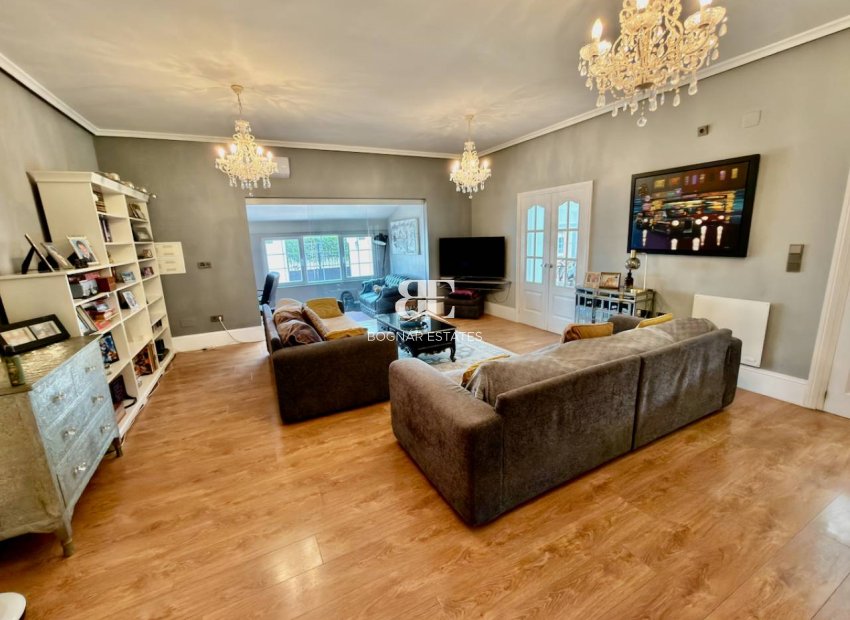 Resale - Villa -
Almoradí - Heredades