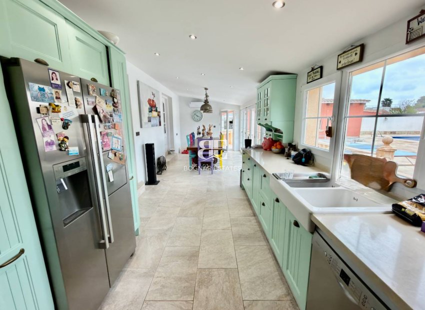 Resale - Villa -
Almoradí - Heredades