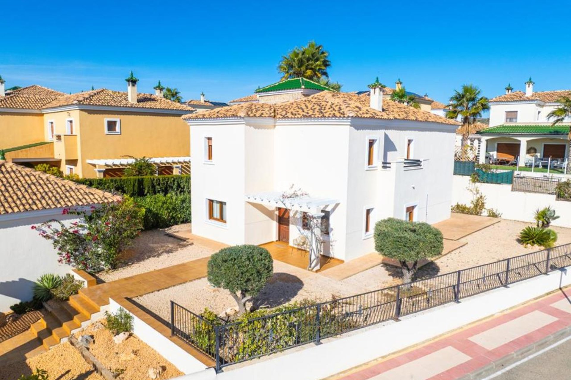 Resale - Villa -
Altaona Golf and Country Village - Altaona Golf - Country Village