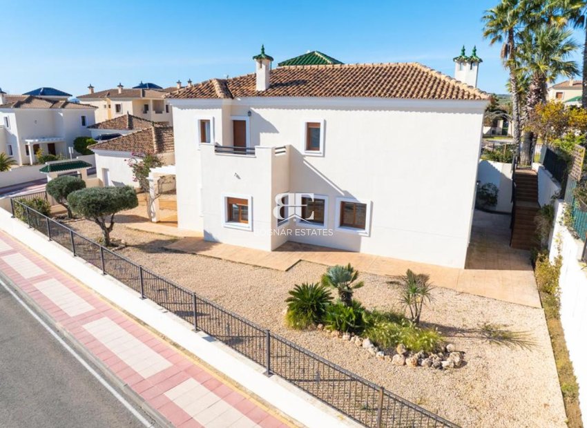 Resale - Villa -
Altaona Golf and Country Village - Altaona Golf - Country Village