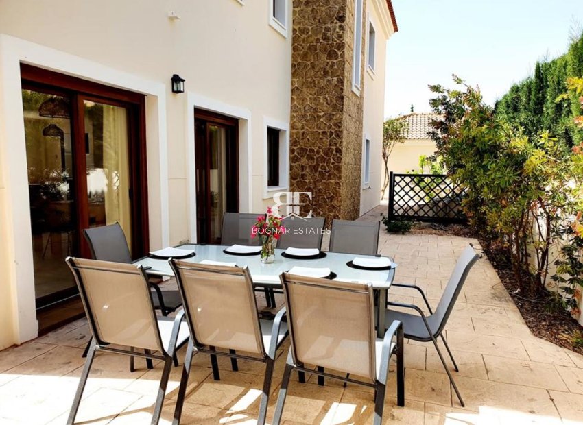 Resale - Villa -
Altaona Golf and Country Village - Altaona Golf - Country Village