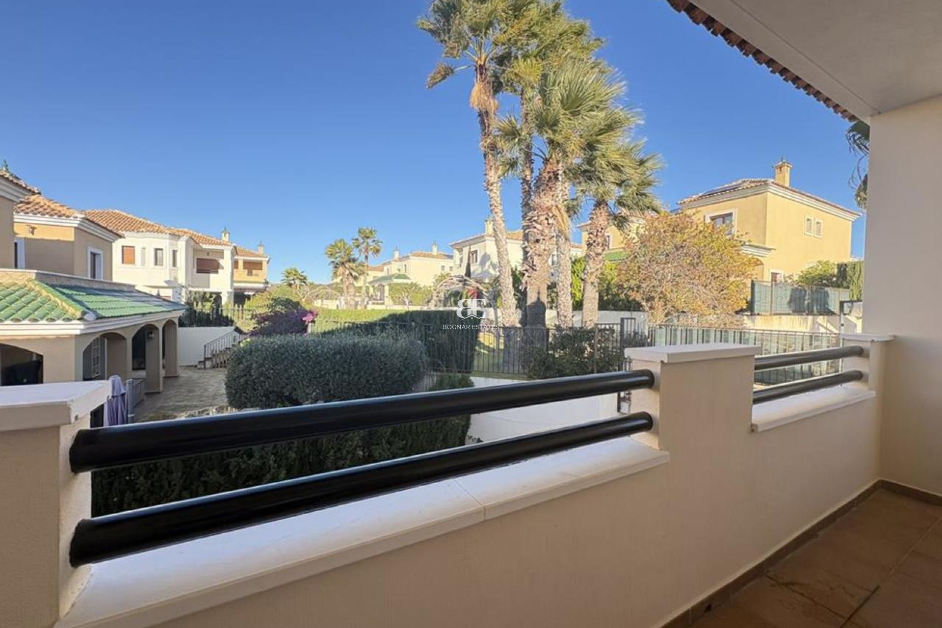 Resale - Villa -
Altaona Golf and Country Village - Altaona Golf - Country Village