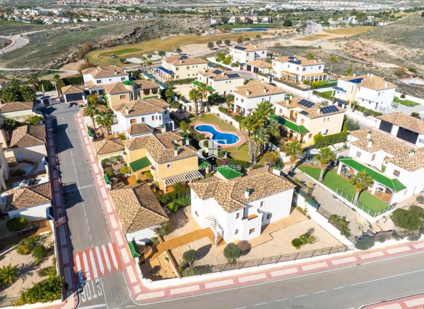 Resale - Villa -
Altaona Golf and Country Village - Altaona Golf - Country Village