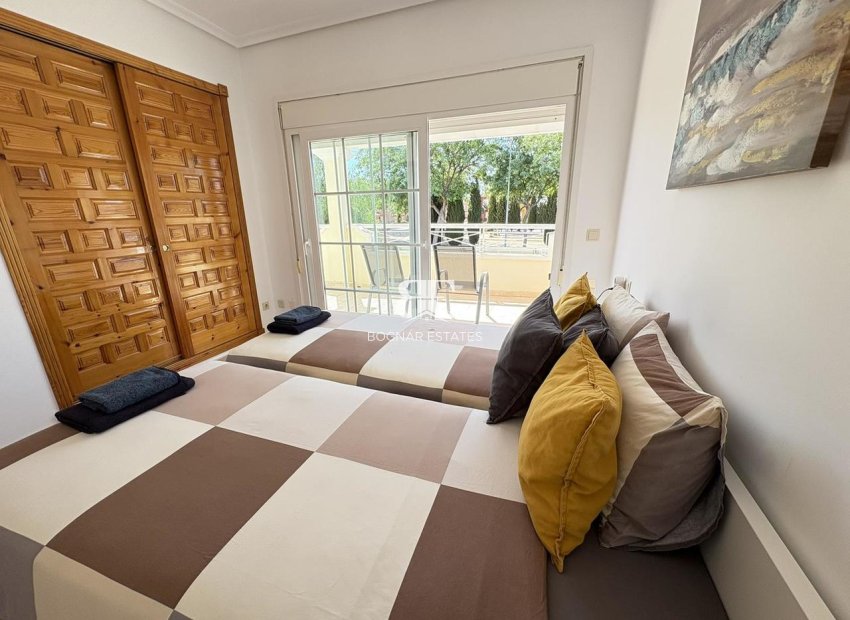 Resale - Villa -
Altaona Golf and Country Village - Altaona Golf - Country Village