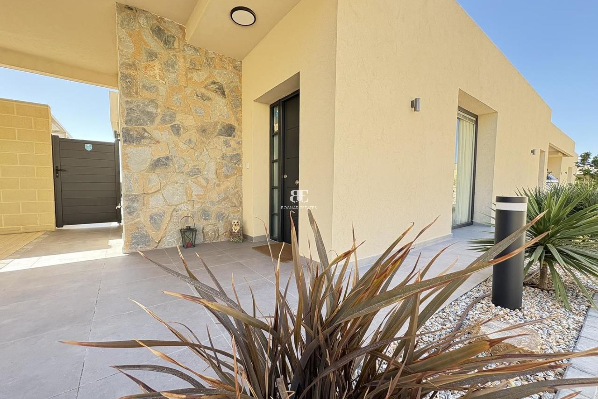 Resale - Villa -
Altaona Golf and Country Village - Altaona Golf - Country Village