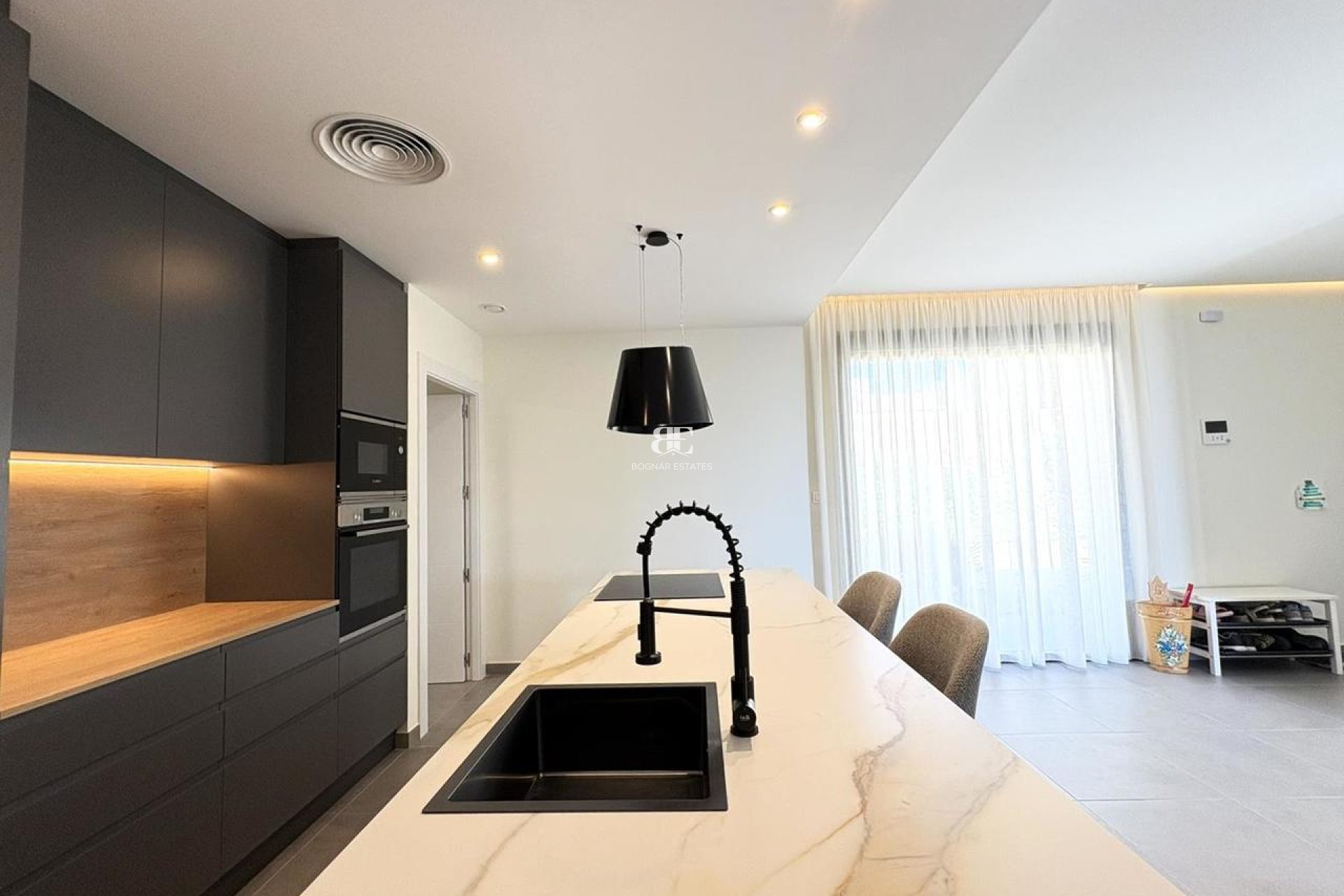 Resale - Villa -
Altaona Golf and Country Village - Altaona Golf - Country Village