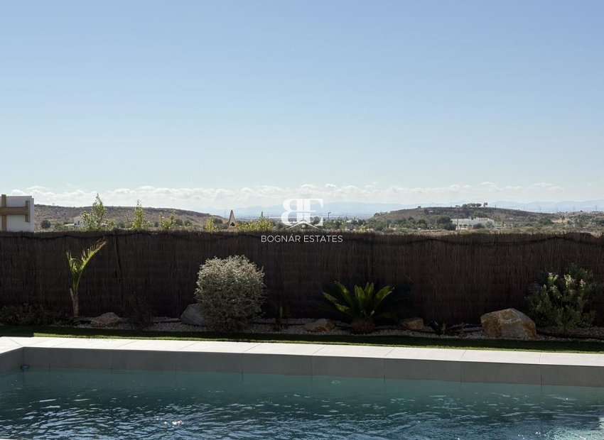 Resale - Villa -
Altaona Golf and Country Village - Altaona Golf - Country Village