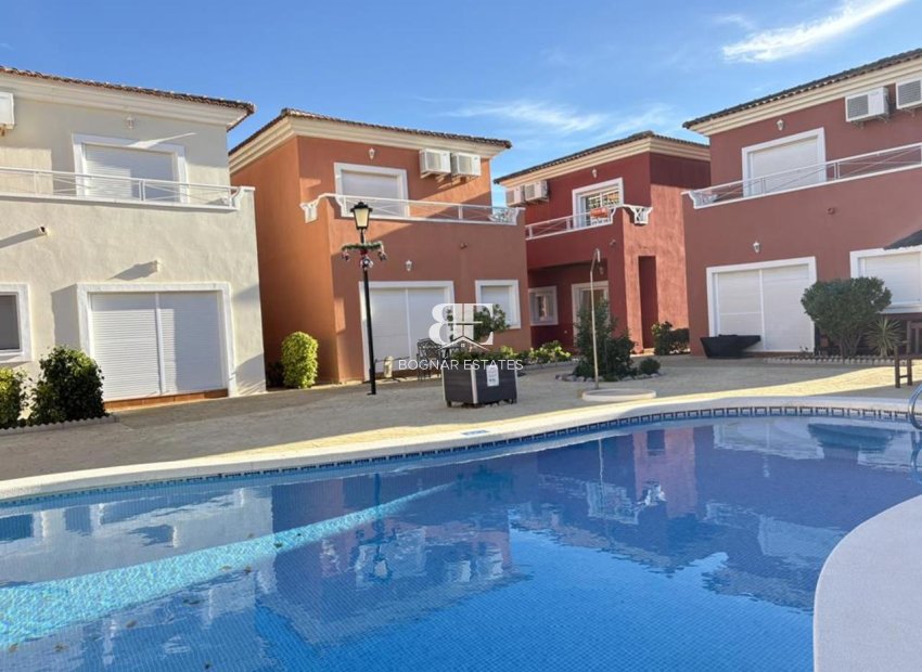 Resale - Villa -
Altaona Golf and Country Village - Altaona Golf - Country Village