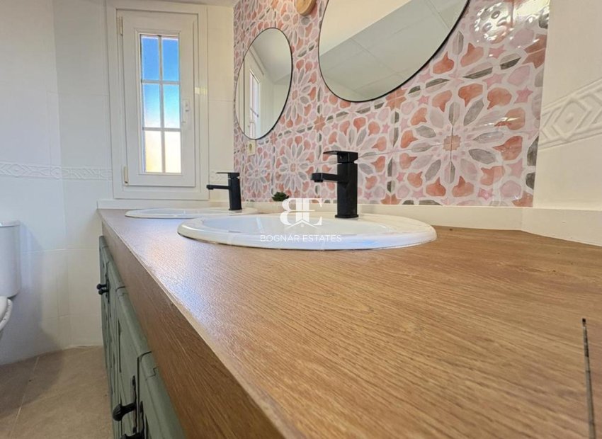 Resale - Villa -
Altaona Golf and Country Village - Altaona Golf - Country Village