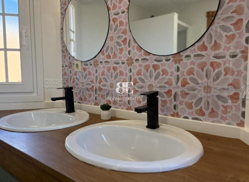 Resale - Villa -
Altaona Golf and Country Village - Altaona Golf - Country Village