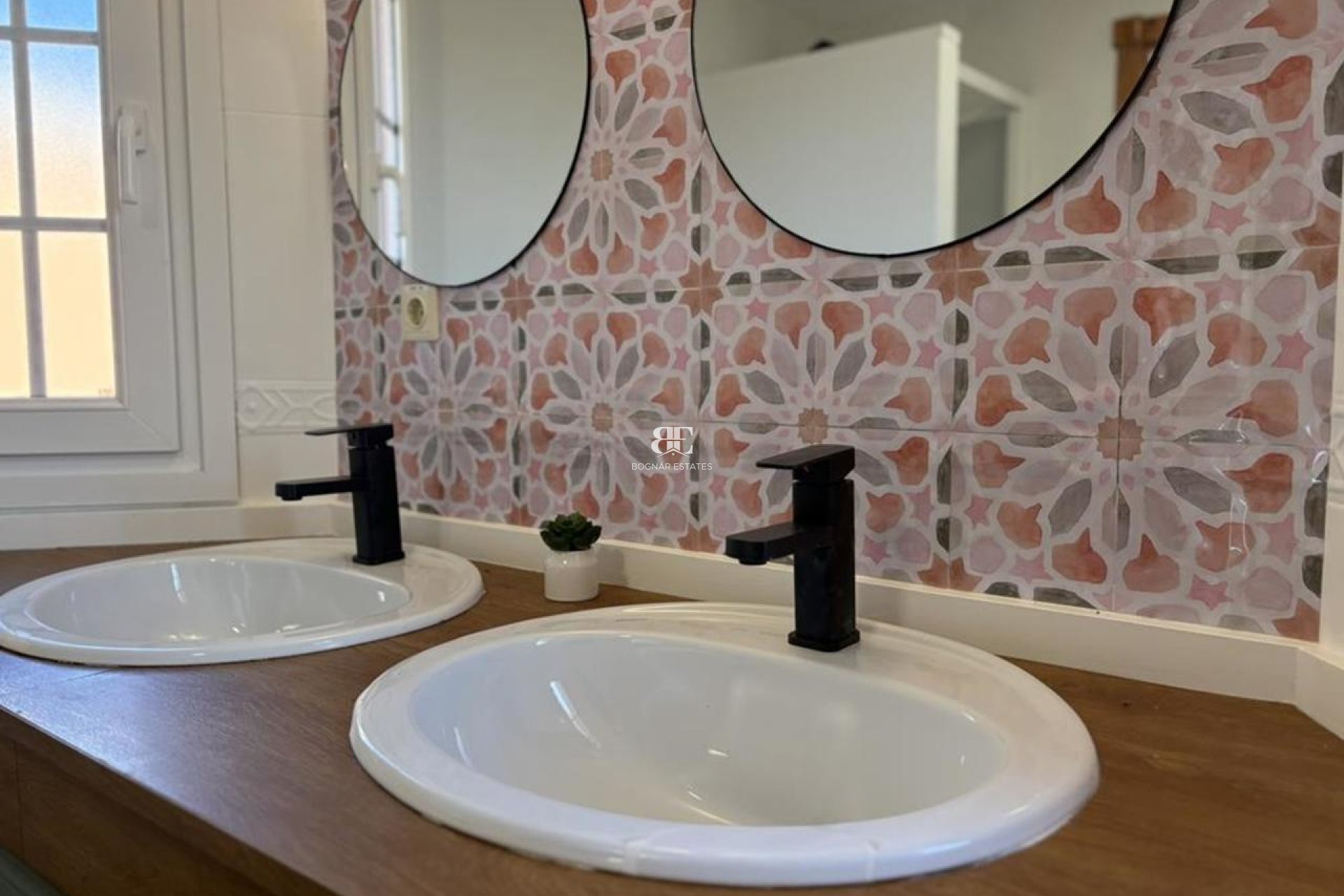 Resale - Villa -
Altaona Golf and Country Village - Altaona Golf - Country Village