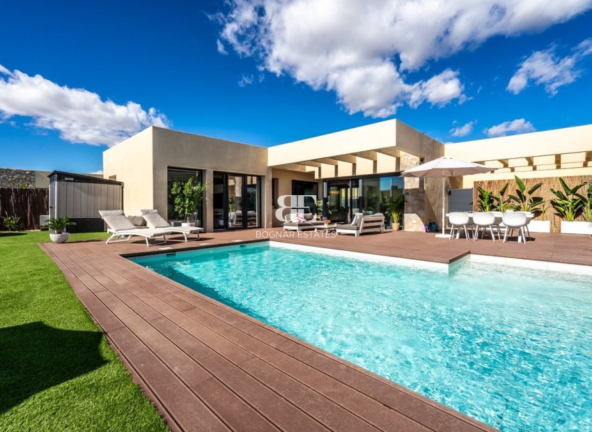 Resale - Villa -
Altaona Golf and Country Village - Altaona Golf - Country Village