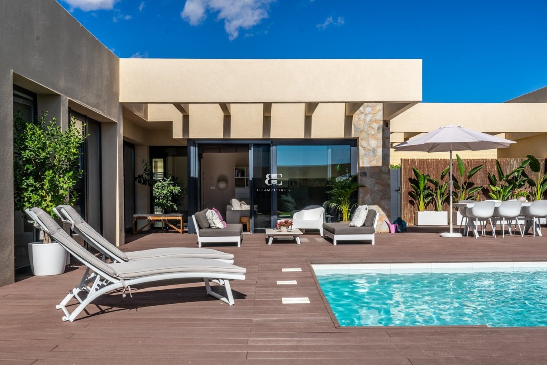 Resale - Villa -
Altaona Golf and Country Village - Altaona Golf - Country Village