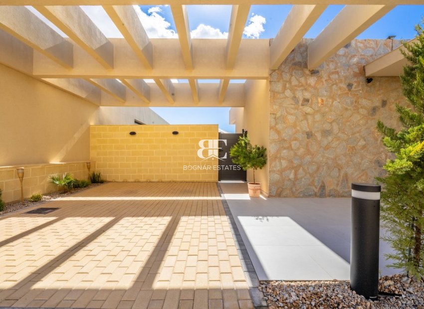 Resale - Villa -
Altaona Golf and Country Village - Altaona Golf - Country Village