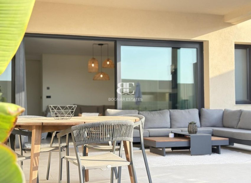 Resale - Villa -
Altaona Golf and Country Village - Altaona Golf - Country Village