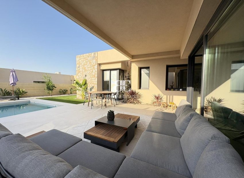 Resale - Villa -
Altaona Golf and Country Village - Altaona Golf - Country Village