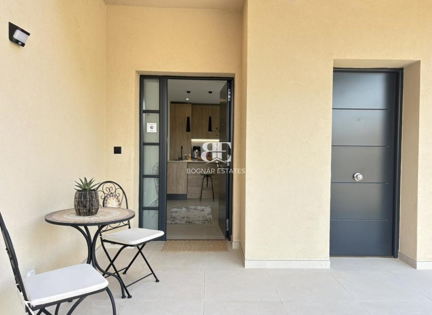 Resale - Villa -
Altaona Golf and Country Village - Altaona Golf - Country Village