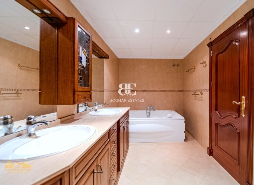 Resale - Villa -
Altea - Altea Hills