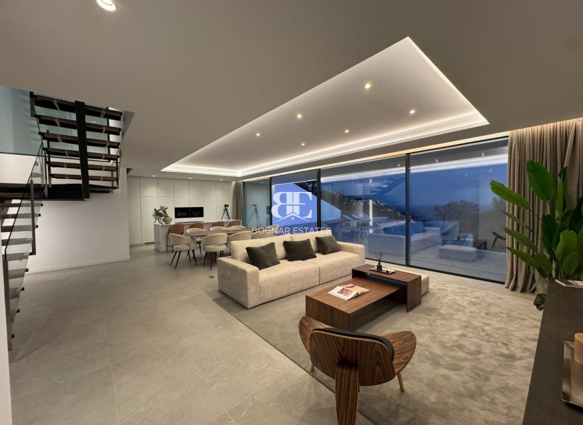 Resale - Villa -
Altea