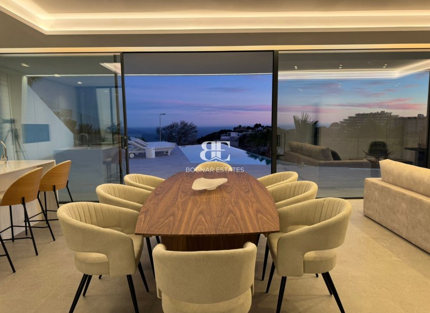 Resale - Villa -
Altea