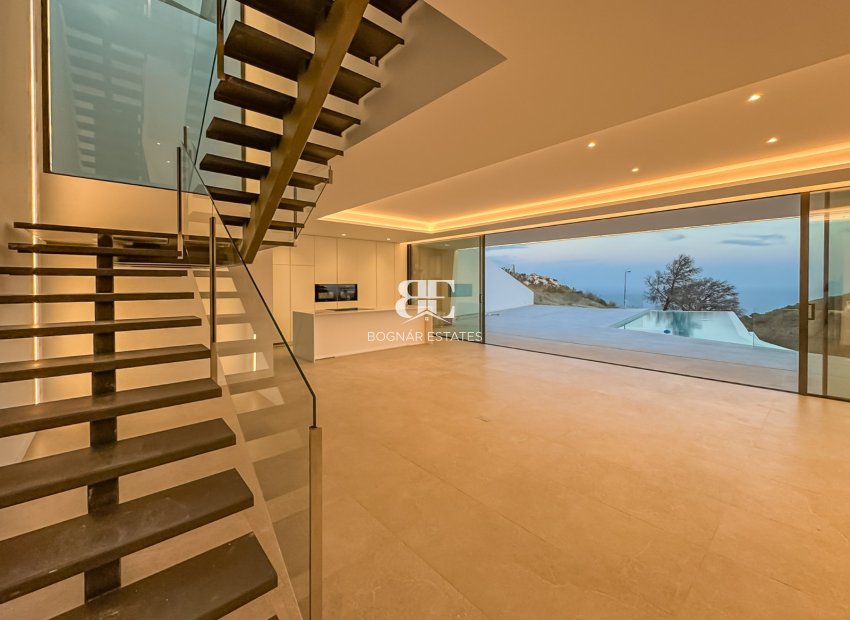 Resale - Villa -
Altea