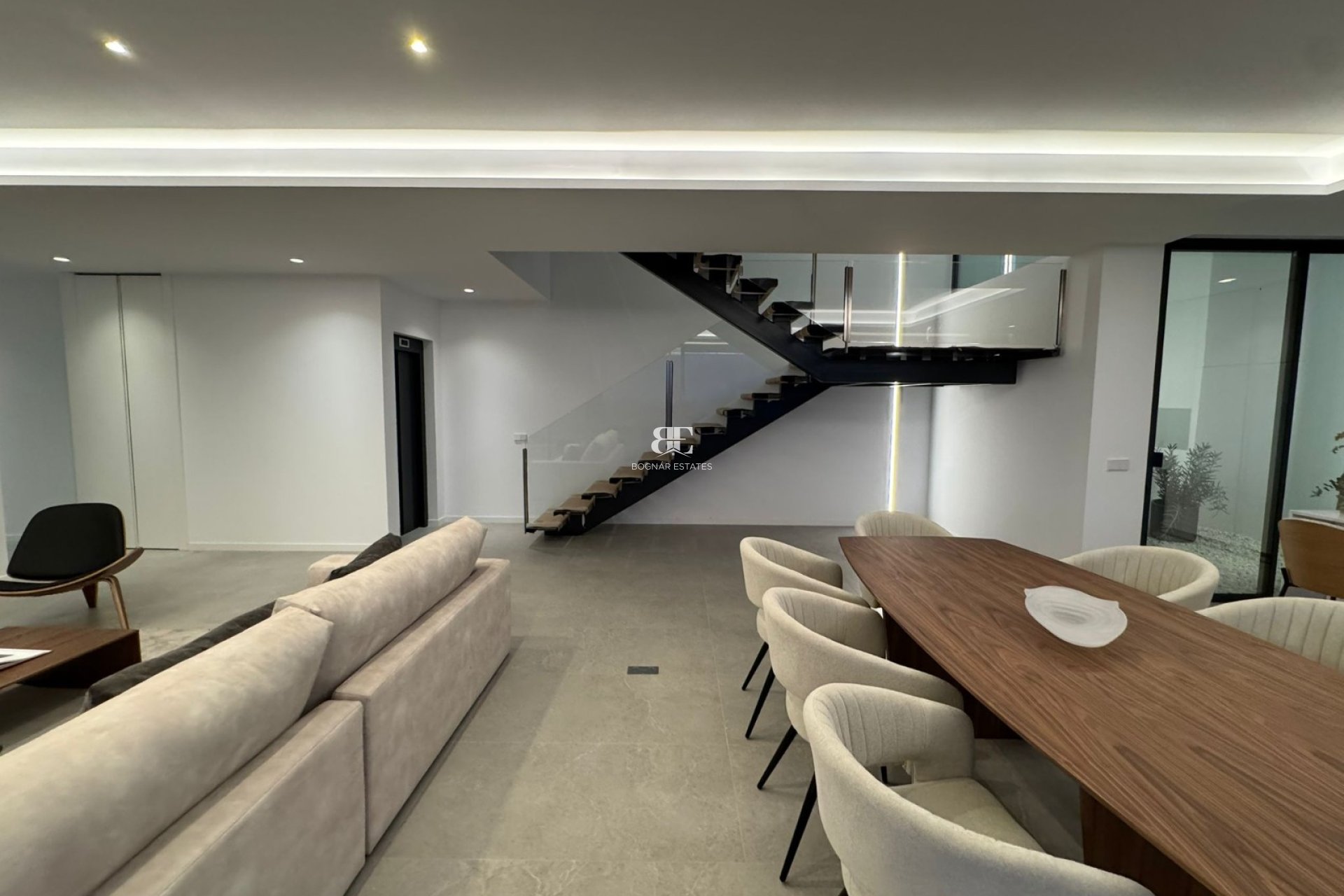 Resale - Villa -
Altea