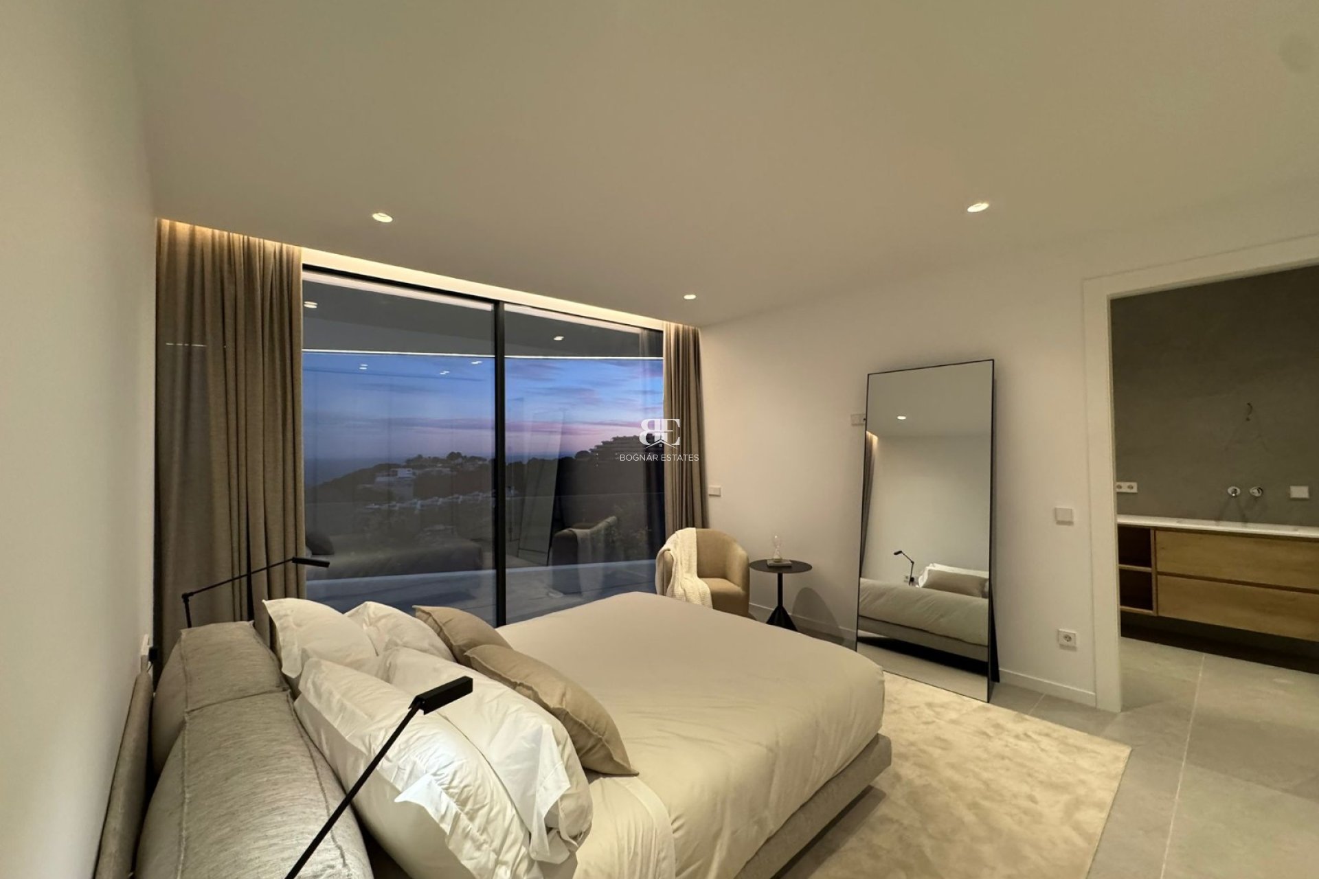 Resale - Villa -
Altea