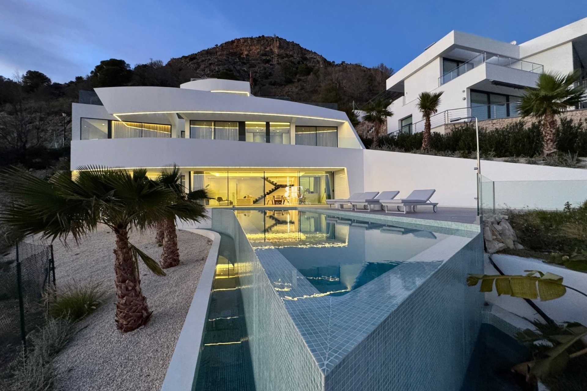 Resale - Villa -
Altea