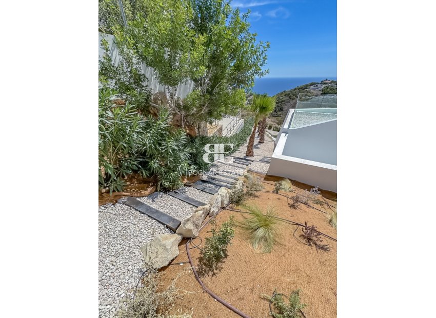 Resale - Villa -
Altea