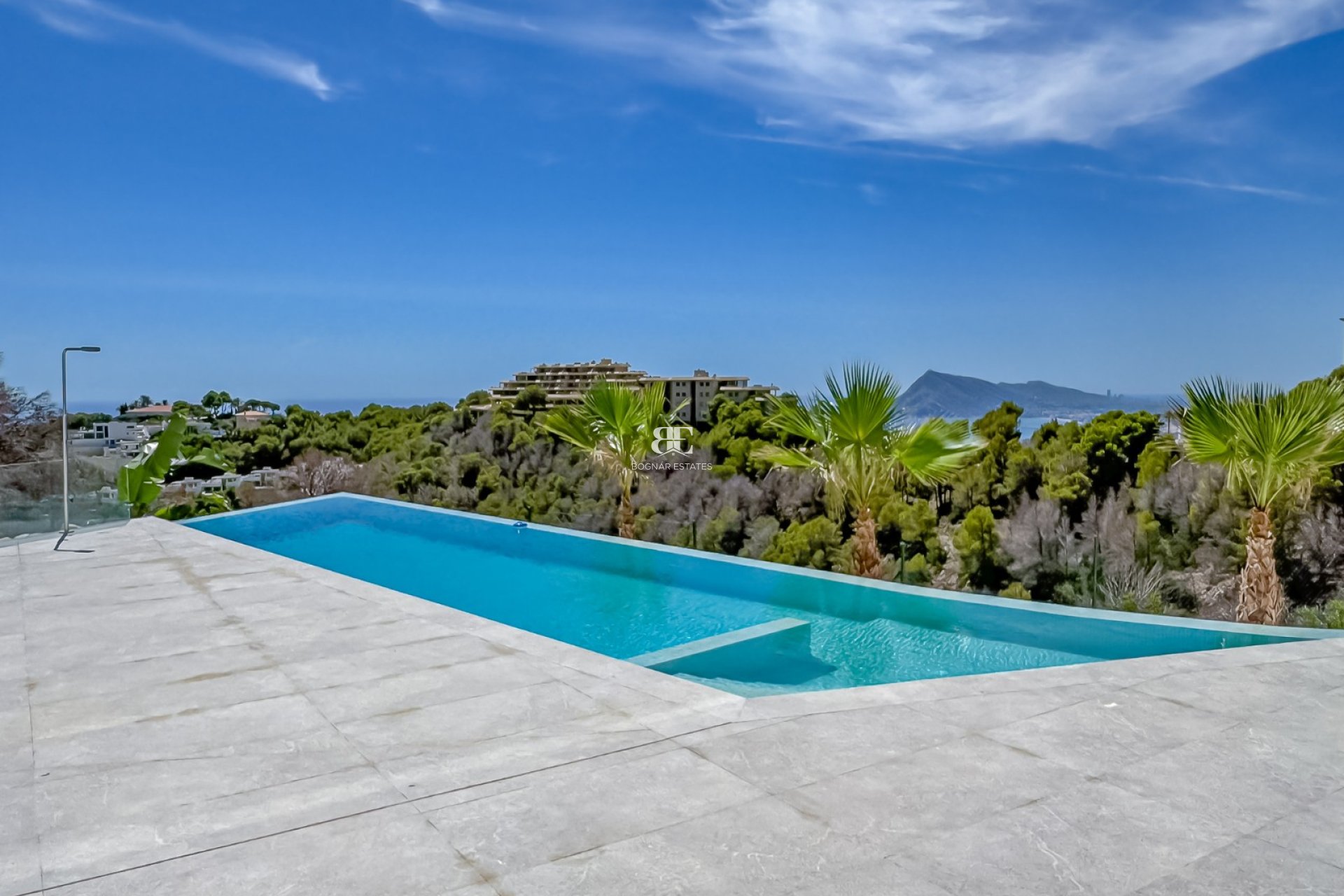 Resale - Villa -
Altea