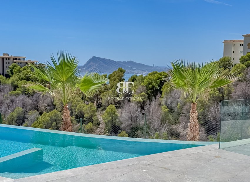 Resale - Villa -
Altea