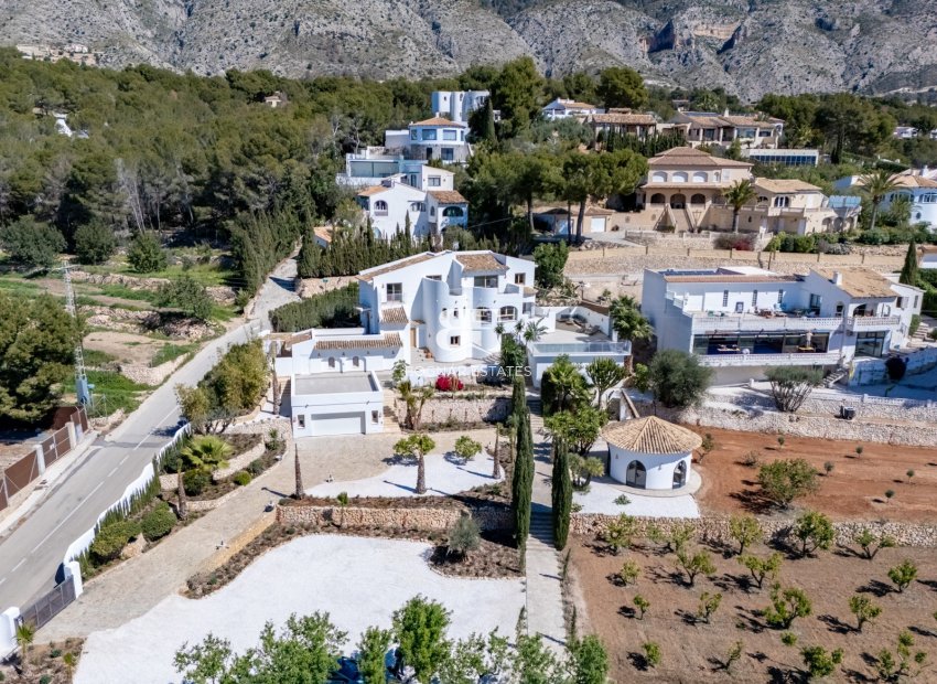 Resale - Villa -
Altea
