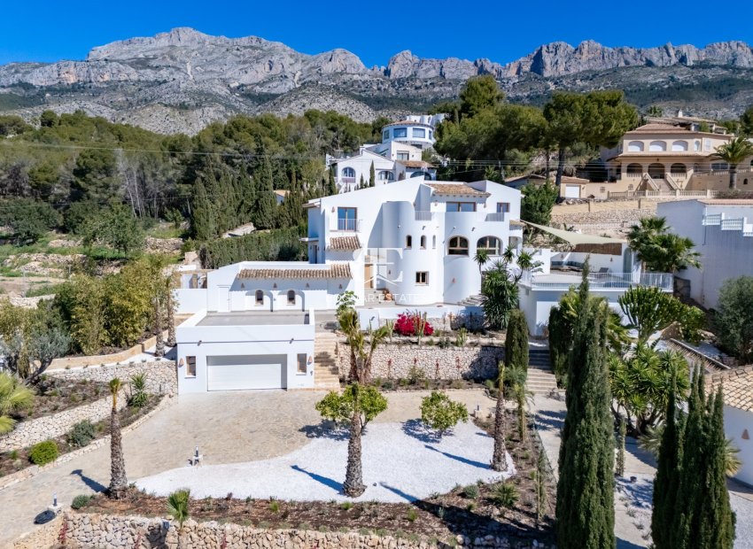 Resale - Villa -
Altea