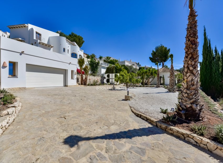 Resale - Villa -
Altea