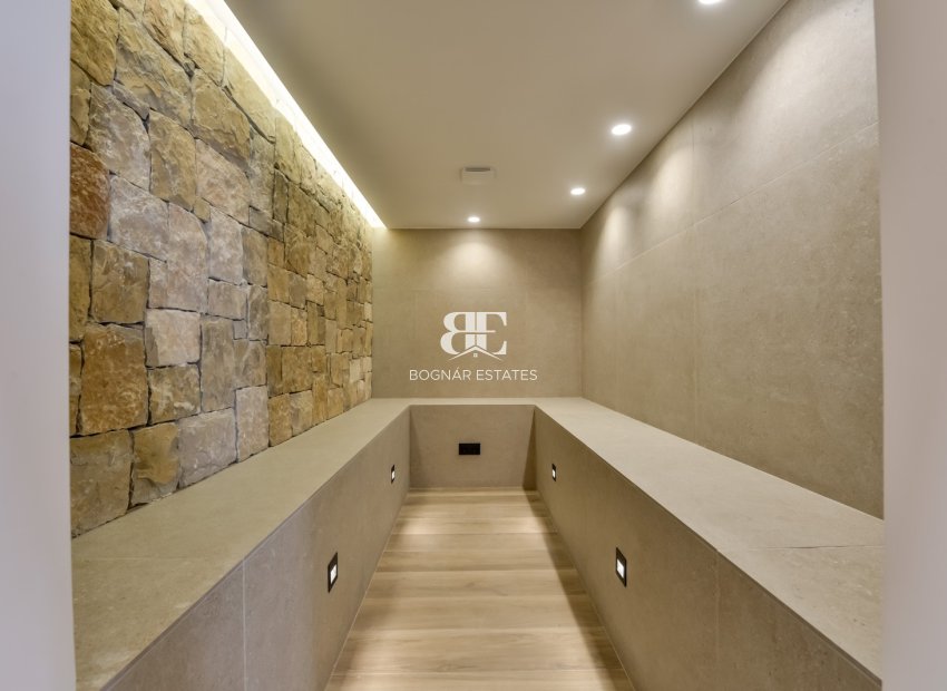 Resale - Villa -
Altea
