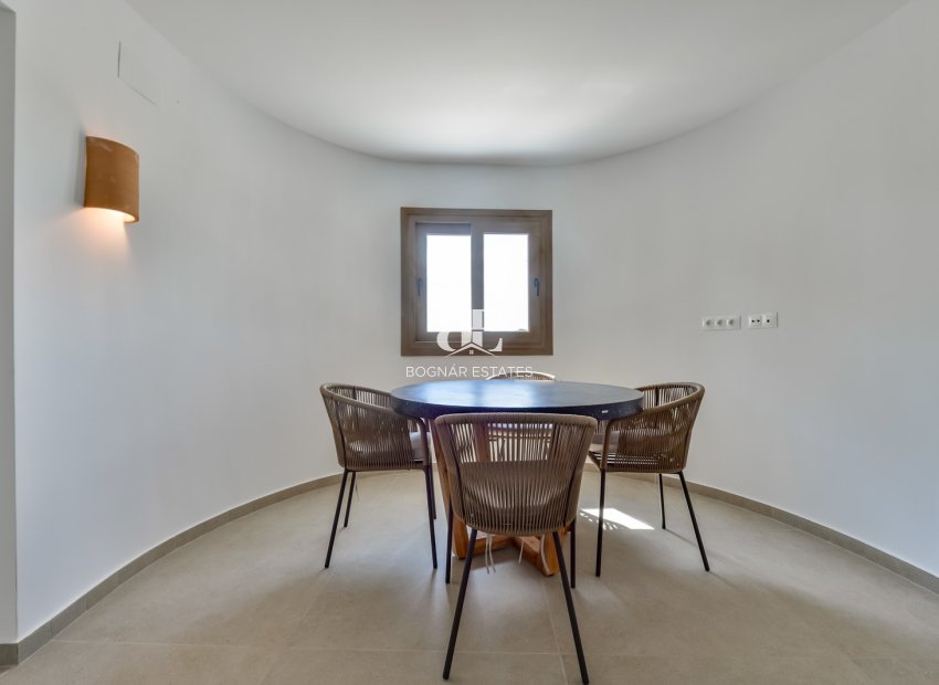 Resale - Villa -
Altea