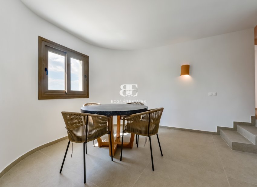 Resale - Villa -
Altea