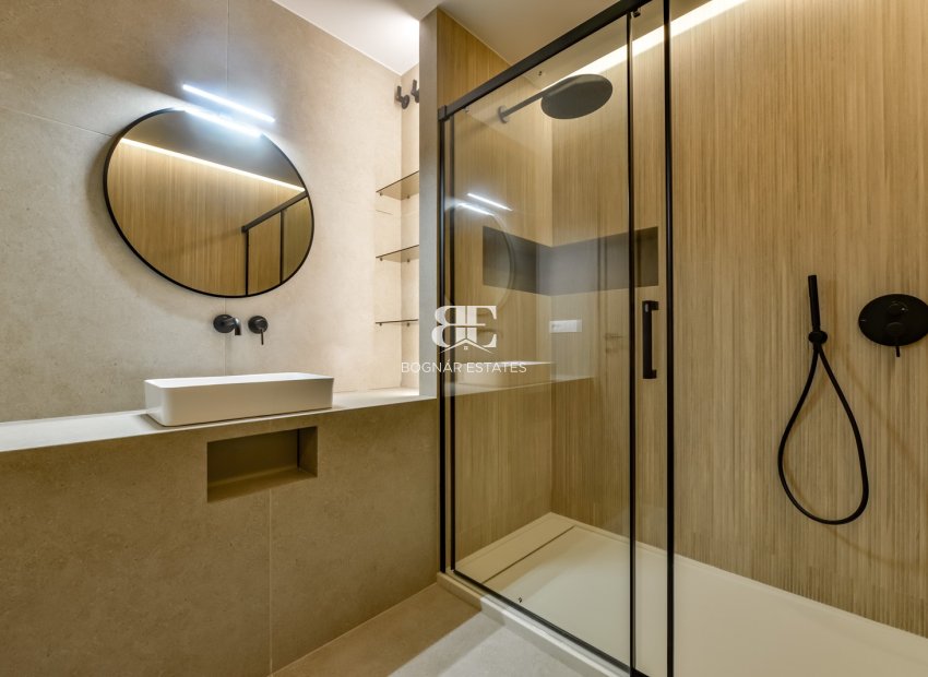 Resale - Villa -
Altea