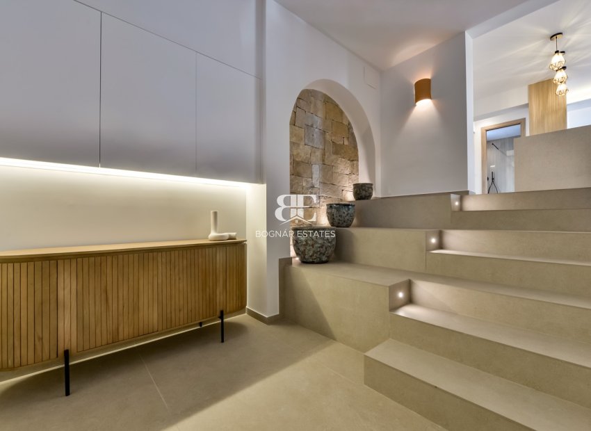 Resale - Villa -
Altea