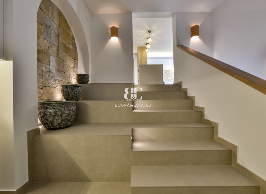 Resale - Villa -
Altea