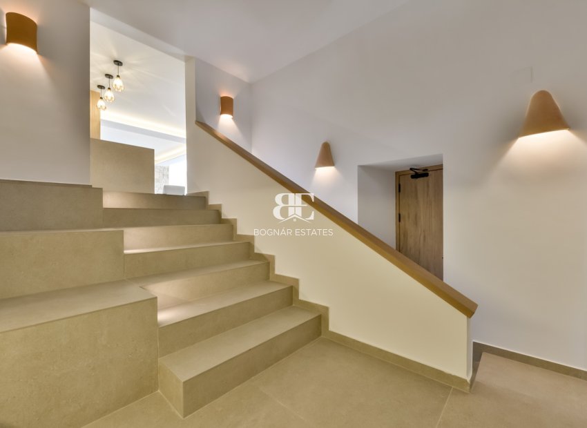 Resale - Villa -
Altea
