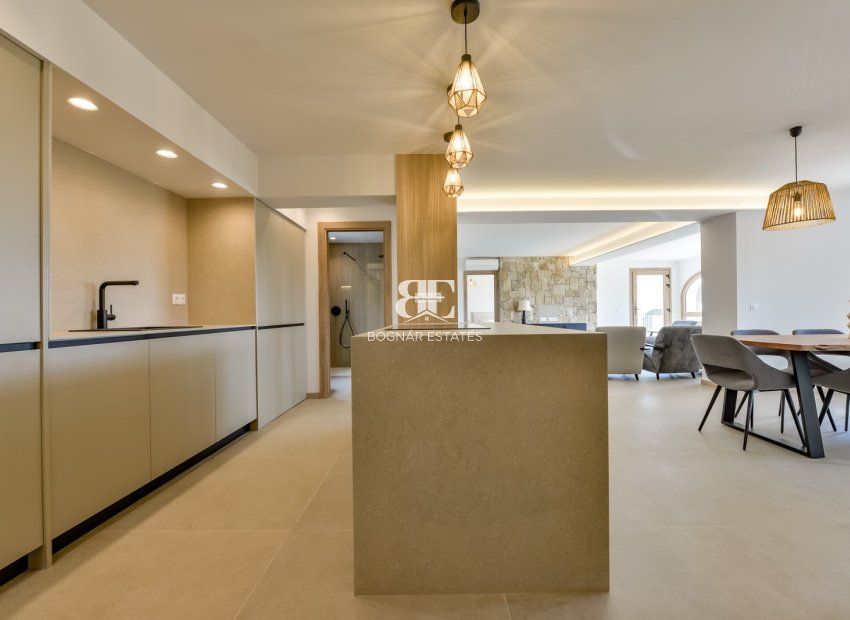 Resale - Villa -
Altea